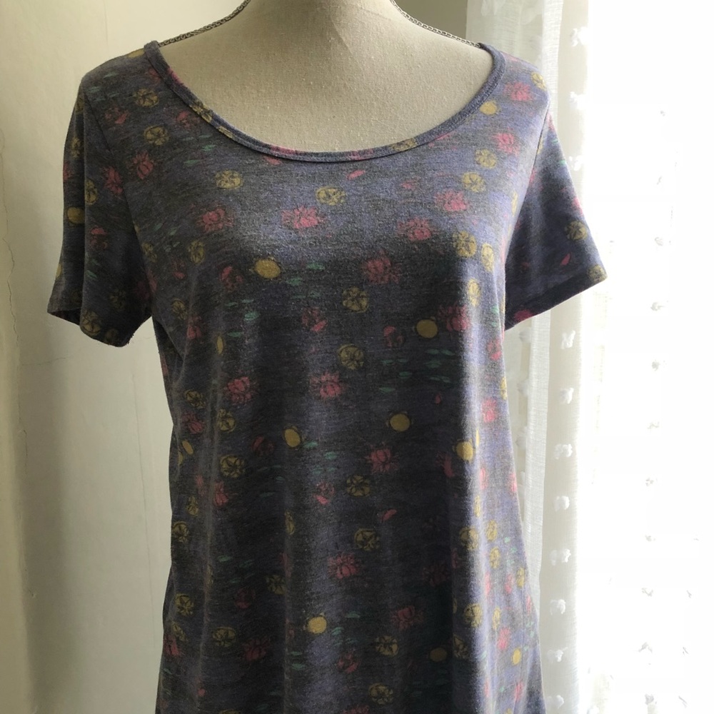 LulaRoe classic tee